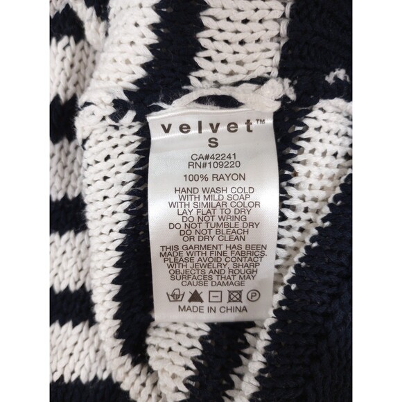 Velvet By Graham & Spencer Navy & White Striped Knit Oversize Cardigan Shrug - S - Picture 8 of 8